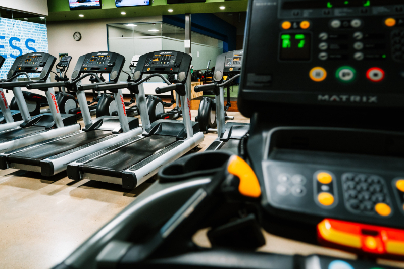 HOW MANY TOILETS ARE REQUIRED PER PERSON IN A LEISURE CENTRE?